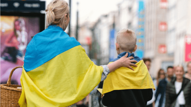 Стало відомо, скільки українців виїхали та залишилися за кордоном