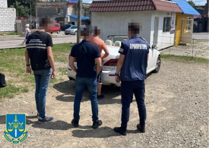 На Львівщині затримали учасника організованої групи, яка незаконно відправляла чоловіків за кордон