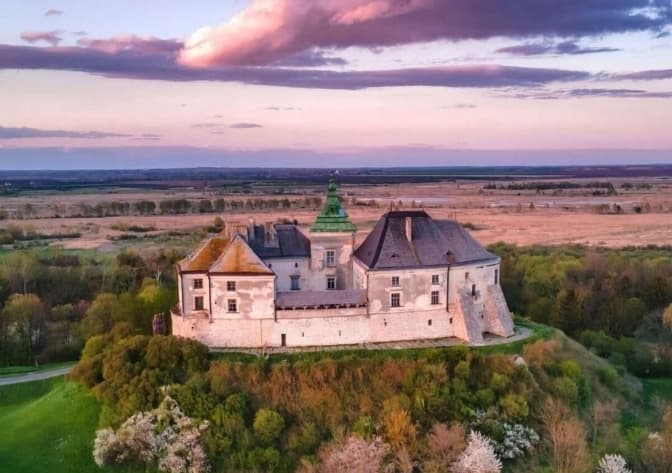 Олеський замок на Львівщині відкрили для відвідувачів. Графік та вартість