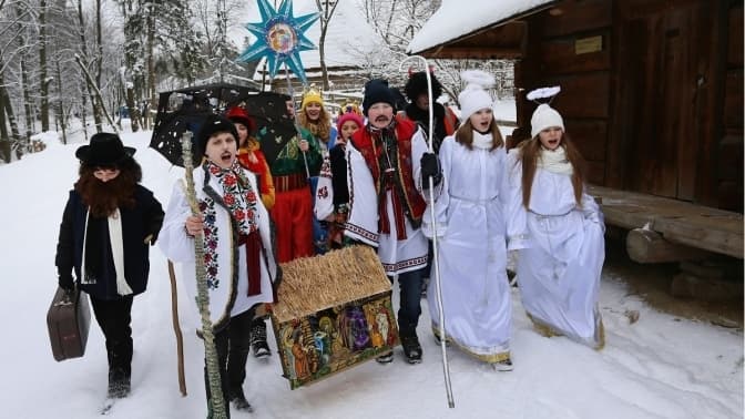 Різдвяні екскурсії, вертепи і «жива» шопка. Святкові події в Шевченківському гаю
