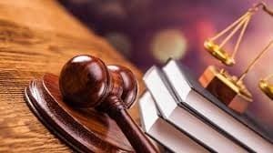 У Києві судитимуть посадовицю за розтрату 600 тисяч гривень на ноутбуки для шкіл