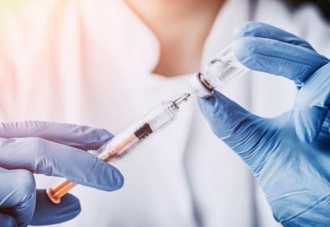 У Львові продовжили роботу тимчасових пунктів вакцинації