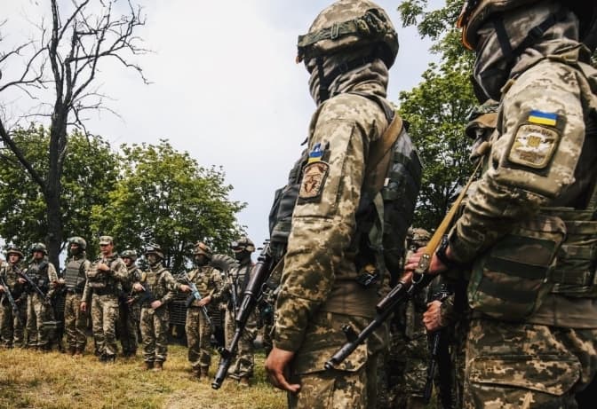 ЗСУ оприлюднили розміри зарплат військових у 2023 році