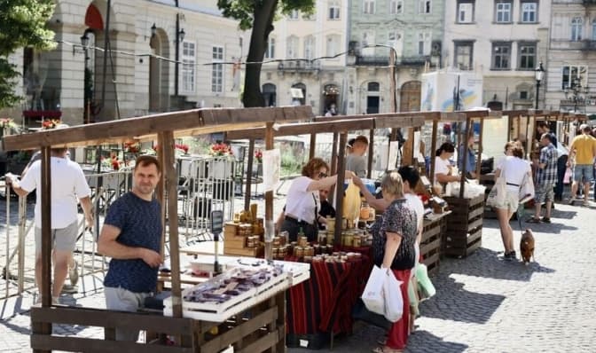 У Львові завершують сезон Фермерського ярмарку
