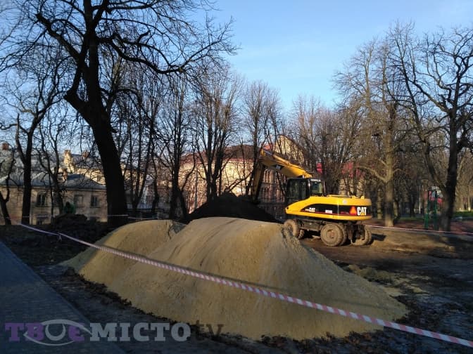 У Львові будують майданчик для гри у петанк. Фото