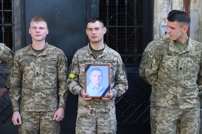 У Львові попрощалися з загиблим у російсько-українській війні Петром Цимбалюком. Фото
