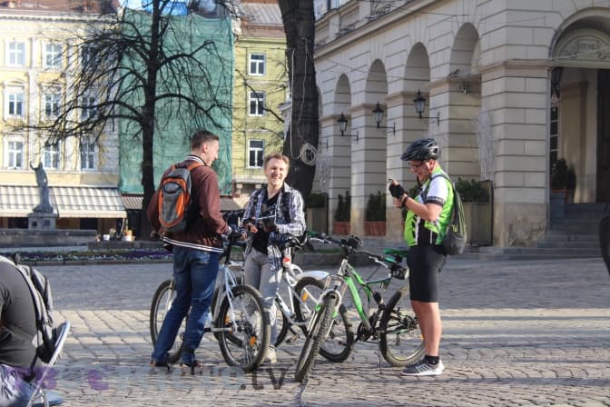 «Велосипедом на роботу». У Львові відбувся велосніданок. Фото