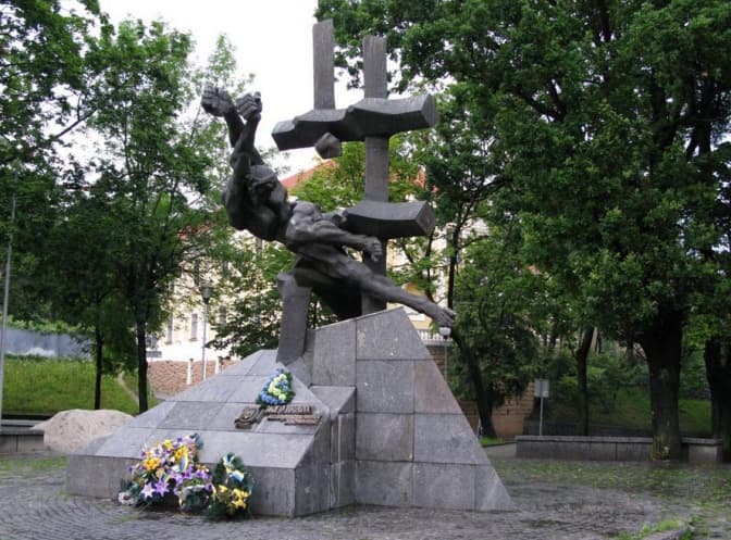 Львів'ян кличуть у неділю до спільної молитви за військо