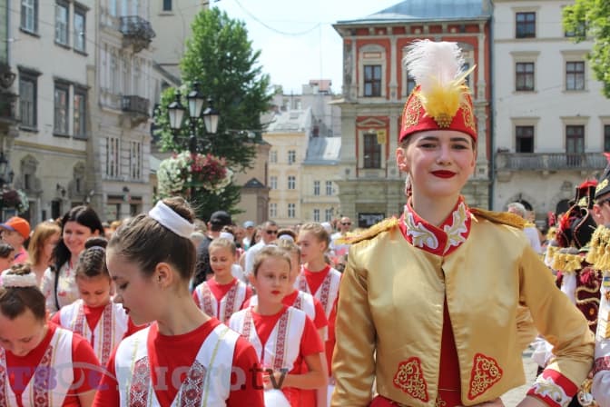 Через традиційну ходу до Дня міста завтра у Львові обмежуватимуть рух