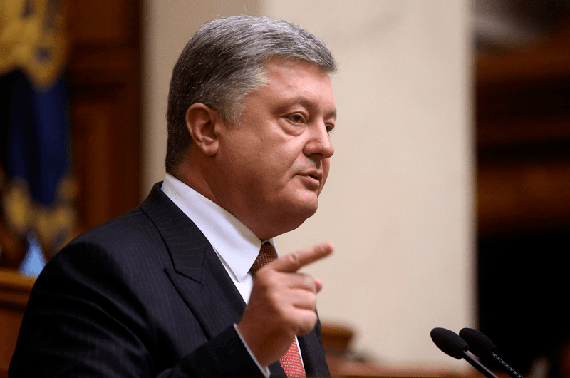 «Це нице політикантство». Порошенко заявив, що влада Львова блокує його ініціативу щодо відбудови музею Шухевича