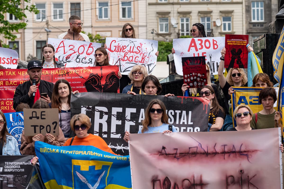 У Львові провели акцію до року виходу гарнізону з «Азовсталі». Фото