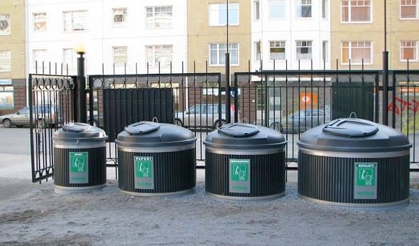 Першу систему підземних сміттєвих контейнерів впровадило фінське підприємство Molok Oy (фото: prybyralnyk.com.uа)