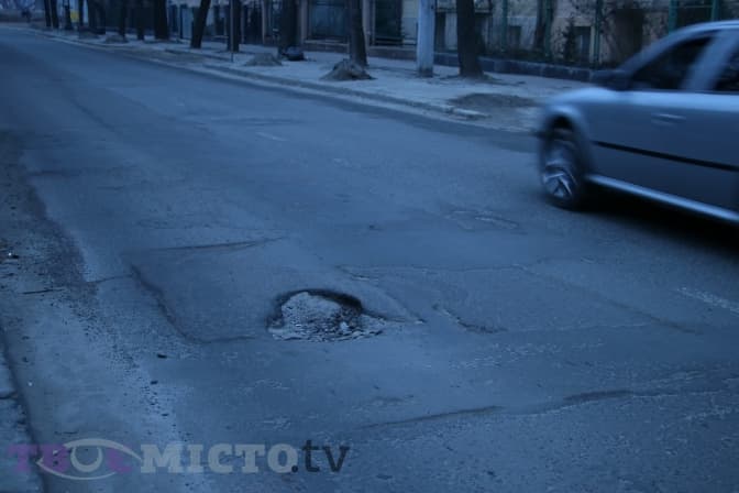 До Великодня у Львові планують завершити ямковий ремонт. Перелік вулиць