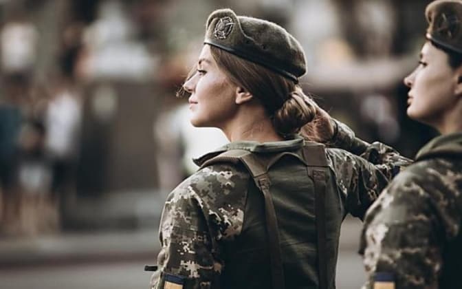 «Боронимо свою землю і чекаємо перемоги». Історії трьох захисниць