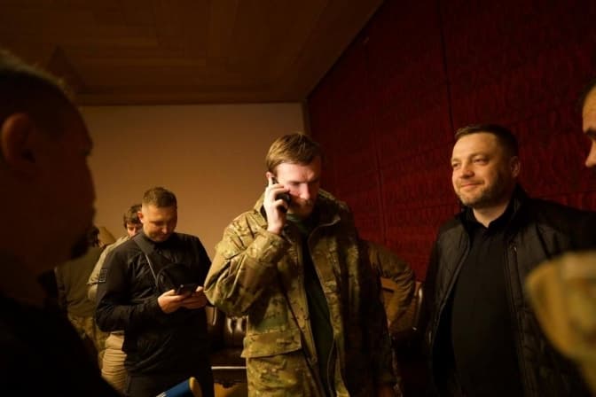 Україна повернула 215 полонених захисників, 200 з них – на медведчука