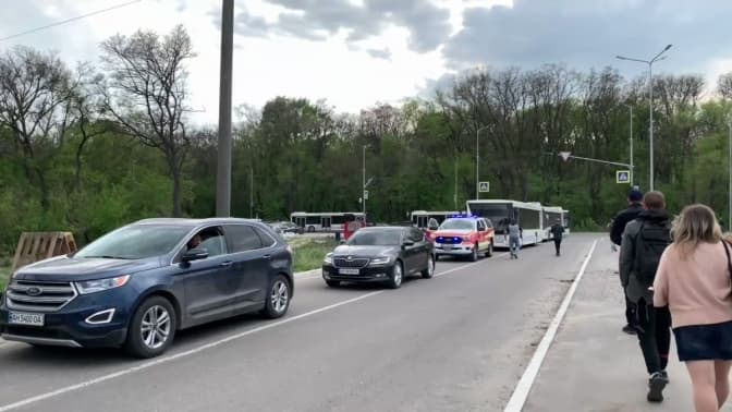 У Запоріжжя прибули перші евакуйовані з «Азовсталі»