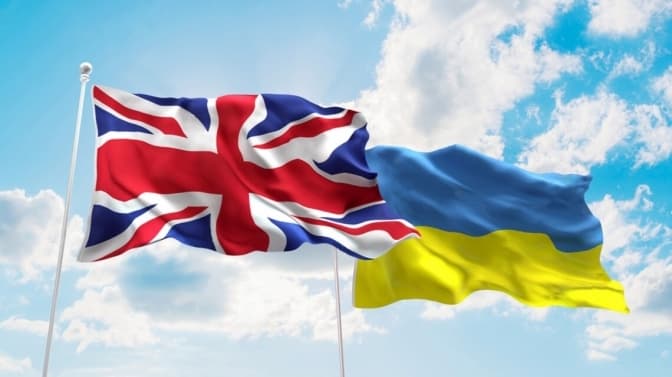 Посольство Британії тимчасово переїздить до Львова