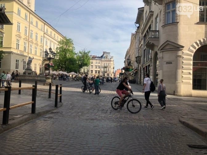 Коли в Україні впаде кількість хворих на Covid-19 та Львів повертається до роботи. Головне за ніч і минулу добу