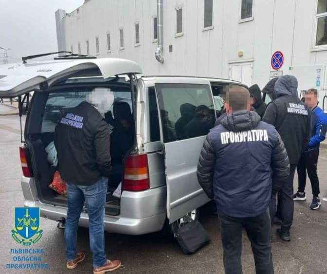 Львів’янин за 10 тисяч доларів обіцяв переправити ухилянта за кордон