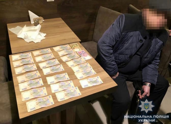 Залізничника у Львові затримали на хабарі