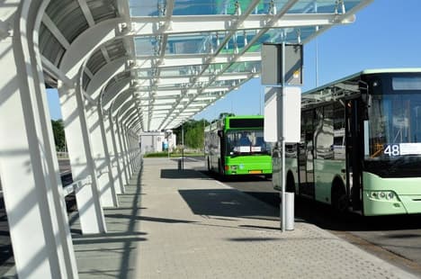 Із львівського аеропорту планують запустити автобус до Чернівців