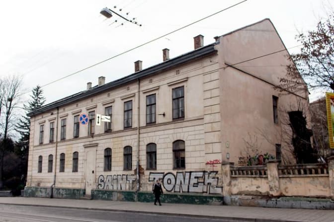 Колишній військкомат в центрі Львова перетворять на житловий будинок