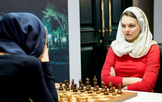 Шахістка зі Львова обіграла росіянку у півфінальній партії чемпіонату світу