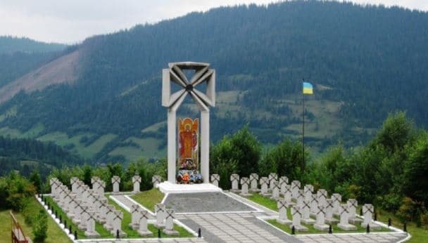 Львів’ян кличуть піднятися на гору Маківка