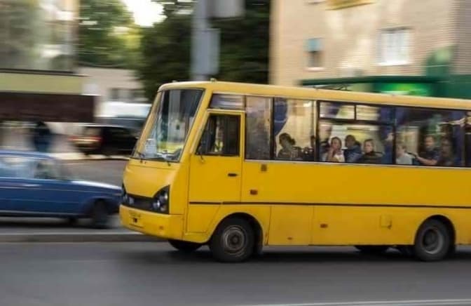 У Львові маршрутка збила дівчинку. Її не госпіталізували