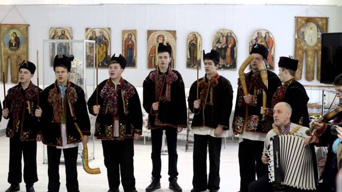 Львів’ян кличуть послухати колядників із Криворівні