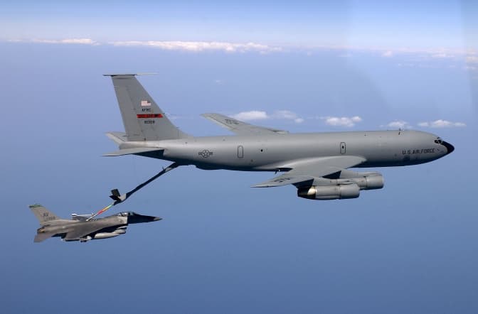 Львівський аеропорт прийняв п’ять американських військових літаків. Фото