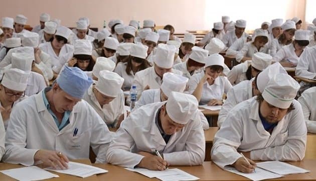 Як зміняться медична освіта та екстрена допомога в Україні. Пояснення МОЗ