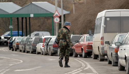 Ситуація на митних переходах Львівщини: у Краковці та Шегинях черги зі 150 автівок