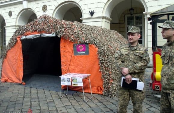 Сьогодні на площі Ринок розповідатимуть про службу за контрактом