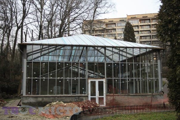 Коли у Львові відкриють оранжерею у Стрийському парку?