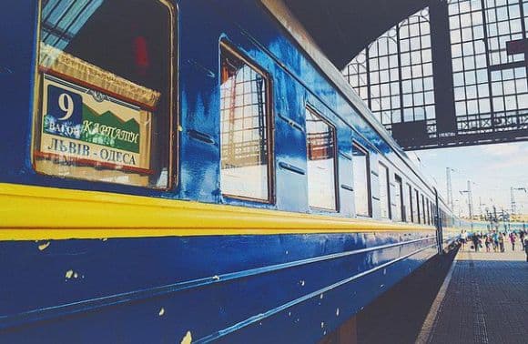 До кінця березня в нічних поїздах Укрзалізниці може з’явитись харчування