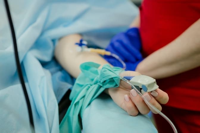 У Львові прооперували дівчинку із кілограмовою пухлиною у животі