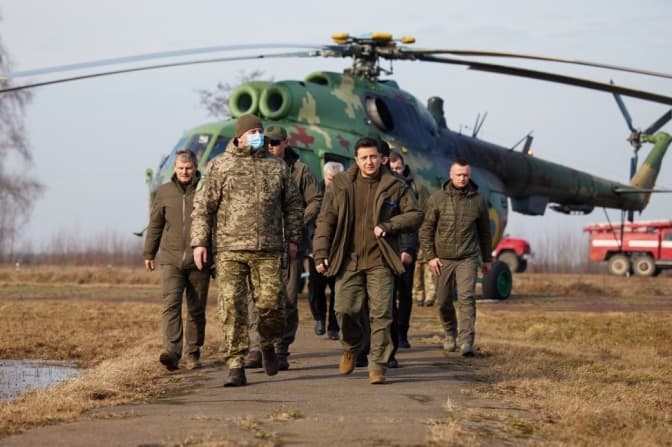 «Нам потрібні протиповітряні NASAMS і протитанкові Spike», – Зеленський до Нідерландів
