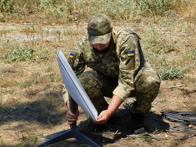 Уряд запускає обов’язкову реєстрацію терміналів Starlink в Україні