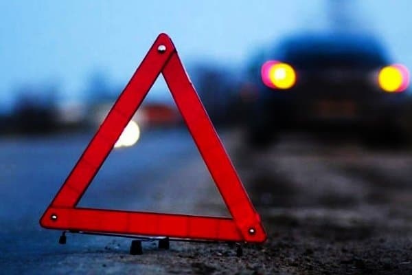 У Львові автомобіль збив пішохода. Постраждала померла