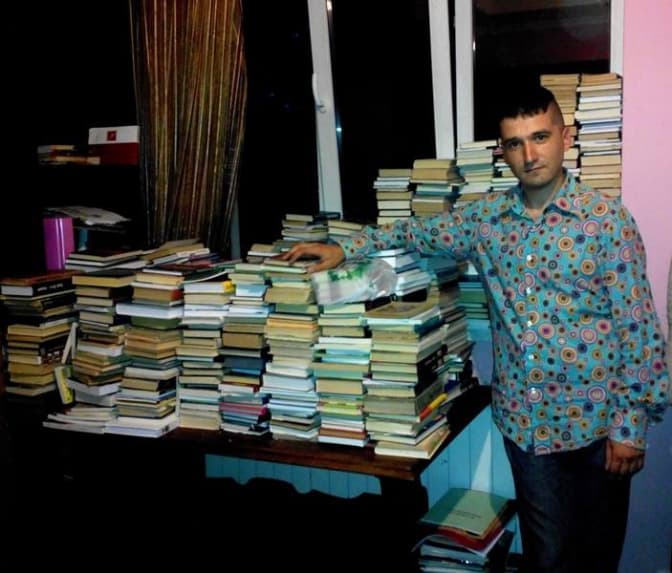 Для бібліотеки Артемівська у Львові зібрали 1 400 українських книг