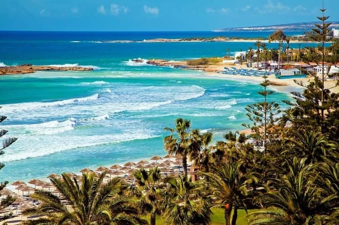 Кіпр запроваджує обов’язкові тести на Covid-19 для туристів