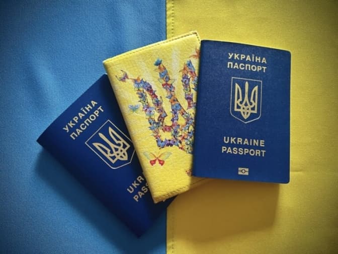 Продовжити термін дії закордонного паспорта тепер простіше. Що змінилось