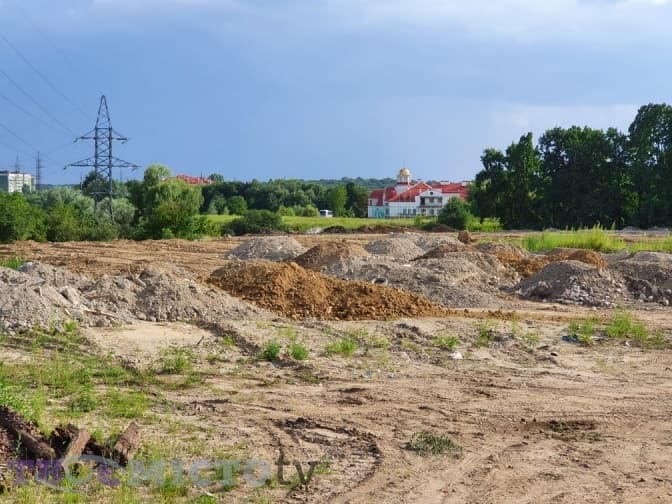 Поблизу Патріаршого дому УГКЦ у Львові проводять земляні роботи. Фото