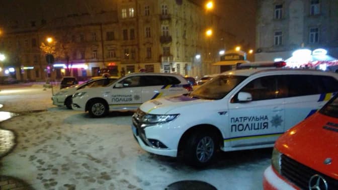 У центрі Львова біля залу гральних автоматів раптово помер юнак