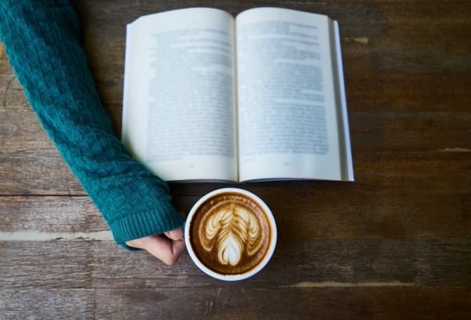 Які книжки українці читали у 2021 році. Перелік бестселерів