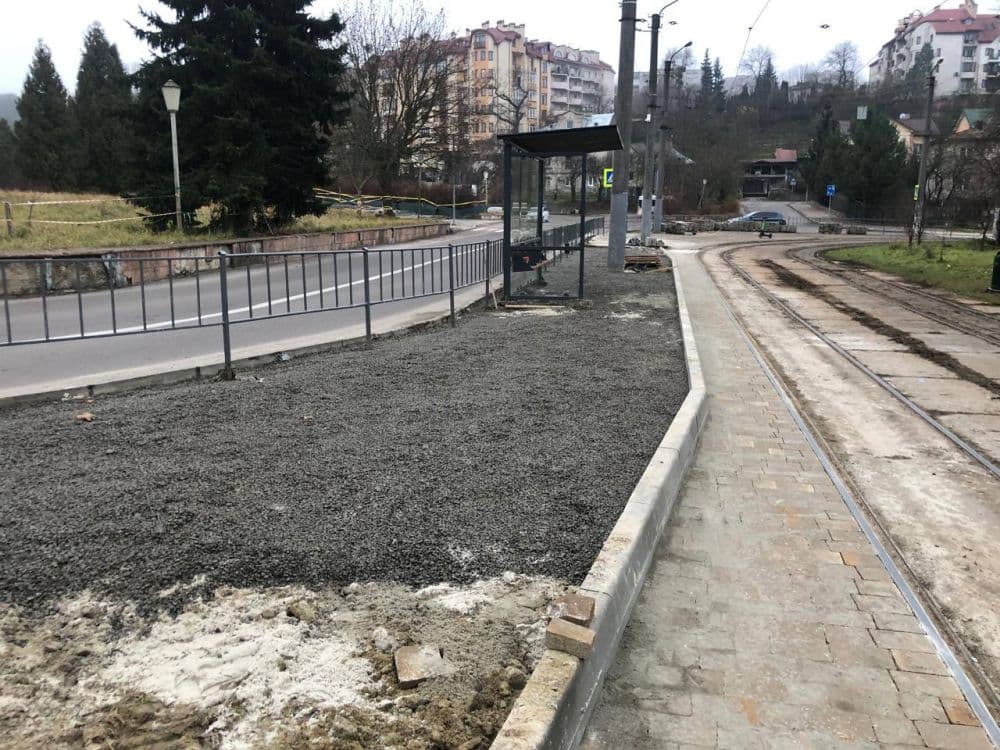 У Львові переобладнують ще одну із зупинок