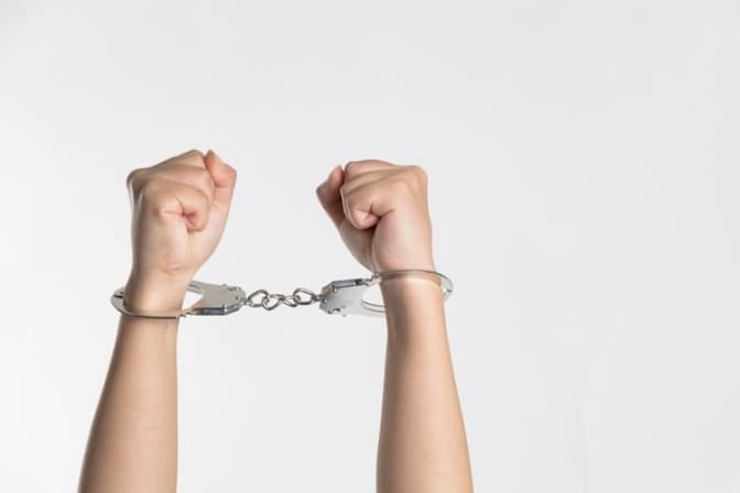 У Львові затримали зловмисників, які багаторазово поповнювали рахунки однією купюрою