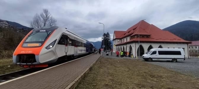 «Укрзалізниця» змінила курсування «гірських шатлів» зі Львова