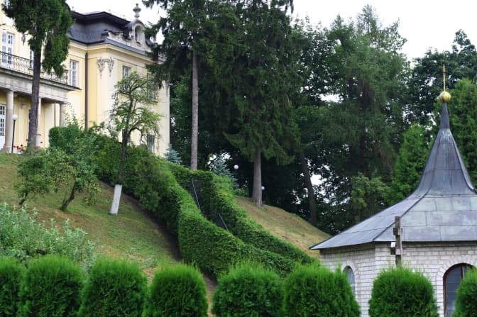 Львів’ян запрошують на благодійний захід у Митрополичі сади. Програма